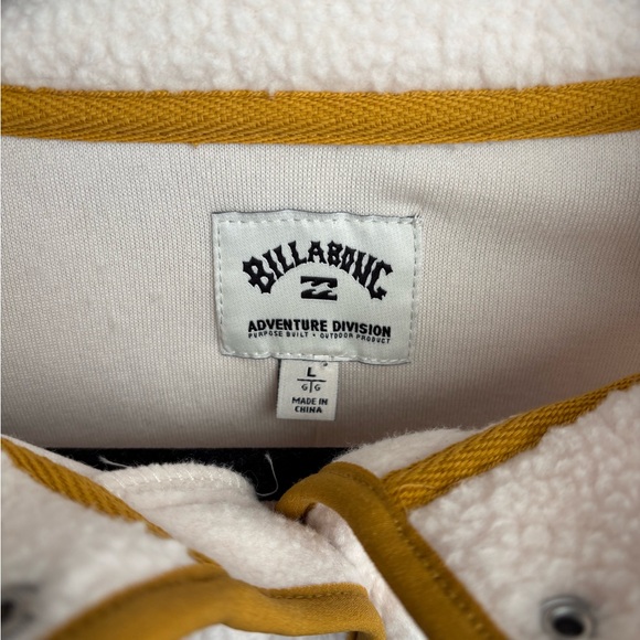 Billabong Cream and Tan Sherpa Jacket - Picture 3 of 4